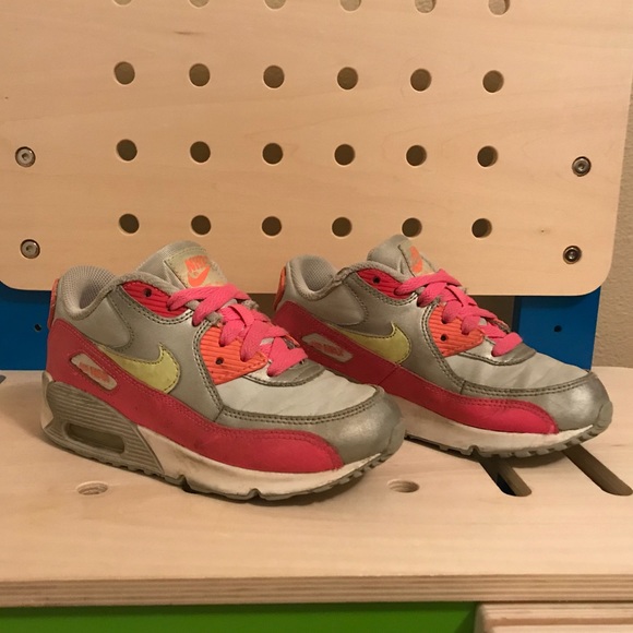 air max pink kids size 13 air max pink kids size 13